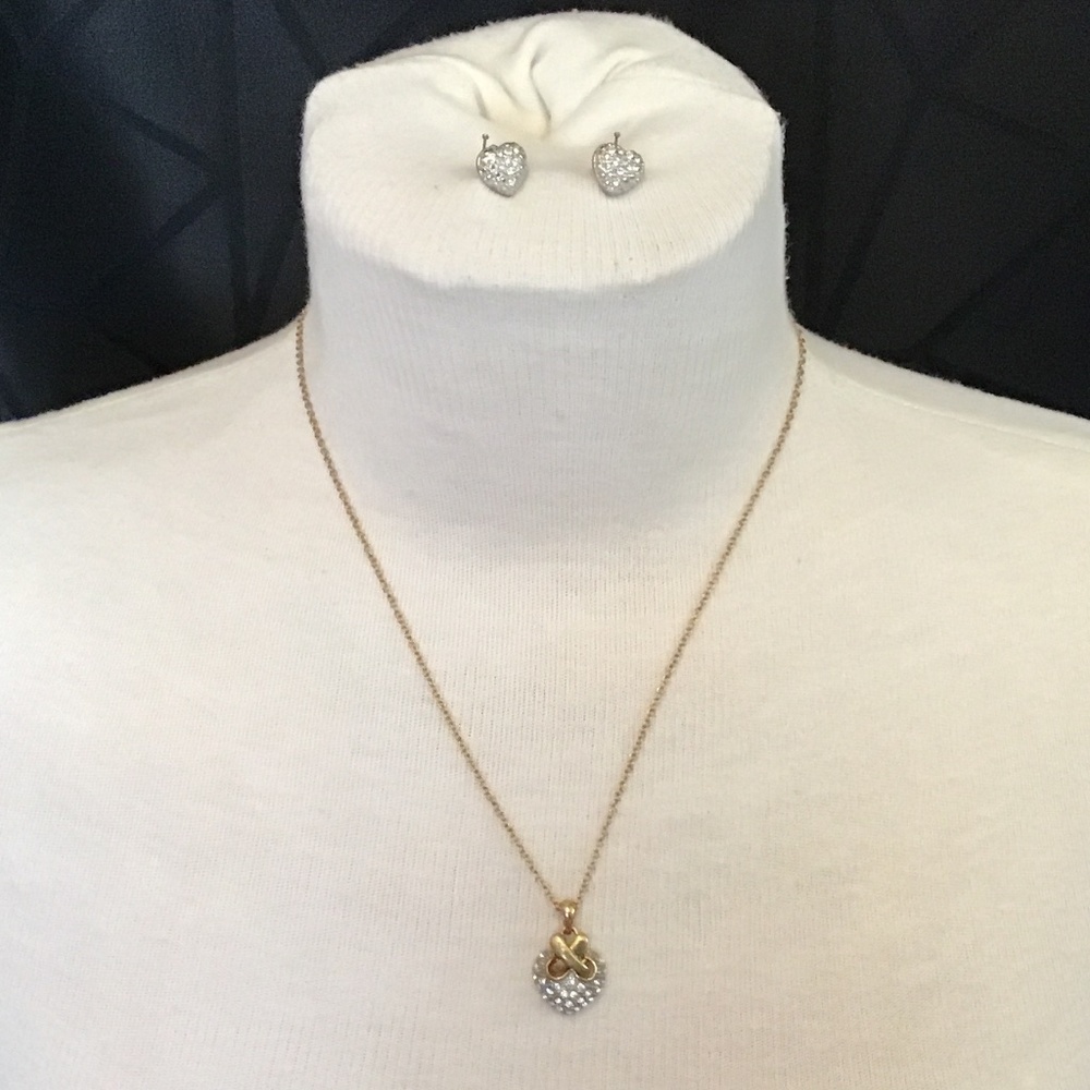 NWT AVON Rhinestone Pave Heart Necklace & earring set, pierced gold tone(2005)